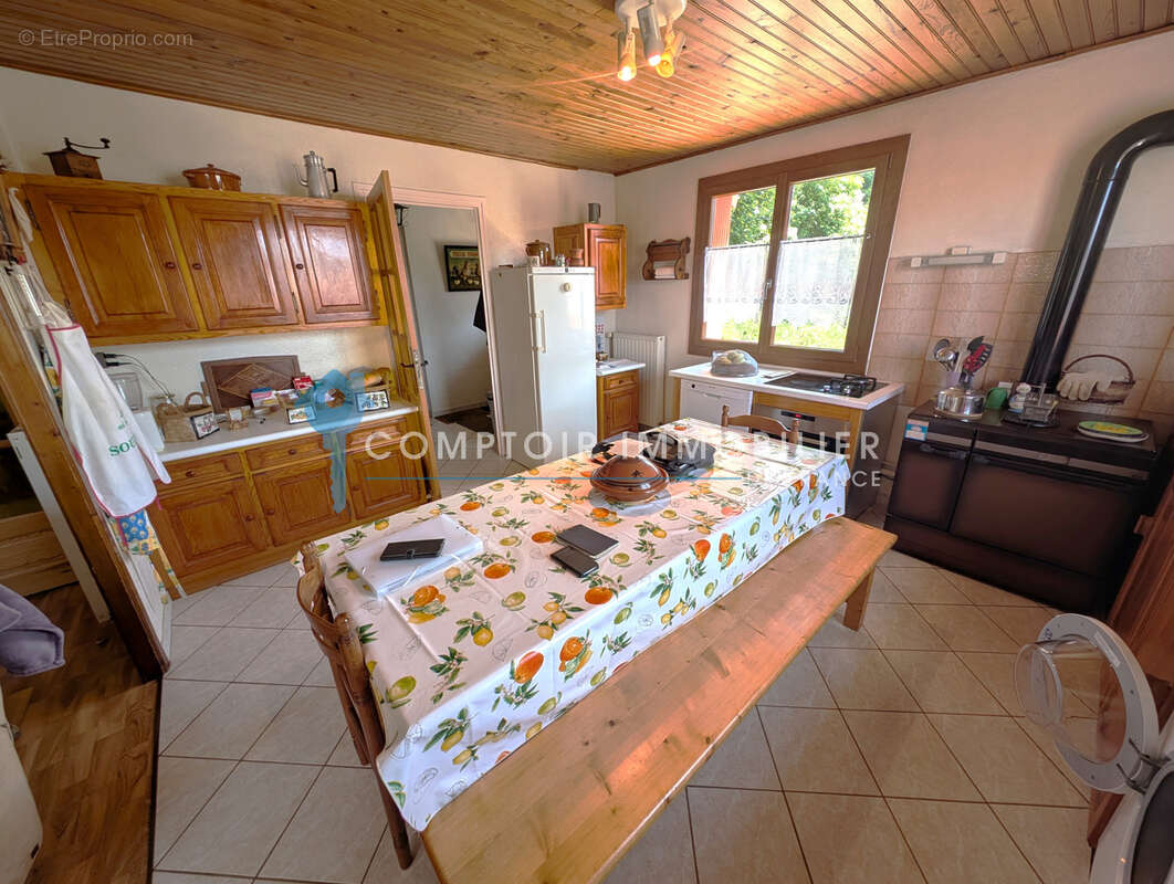 Dépt. 07 -  A VENDRE à COUCOURON - Maison de 131 m2 avec garage et jardin - Parcelle de 670 m2 - photo 11