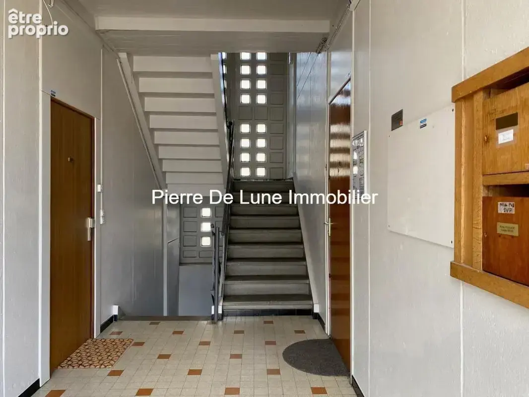 OULLINS T3 de 68m² au calme - photo 15