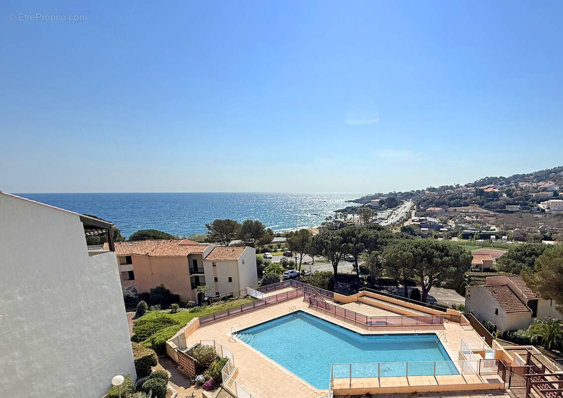 Appartement à ROQUEBRUNE-SUR-ARGENS