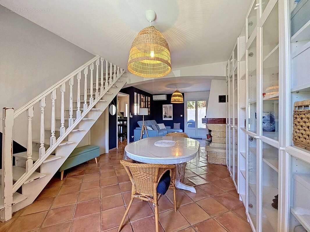 Maison à LA GAUDE