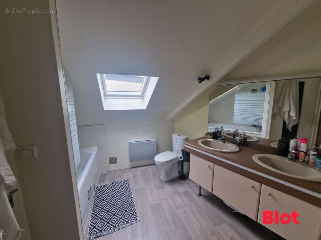 Maison à LOUVIGNE-DE-BAIS