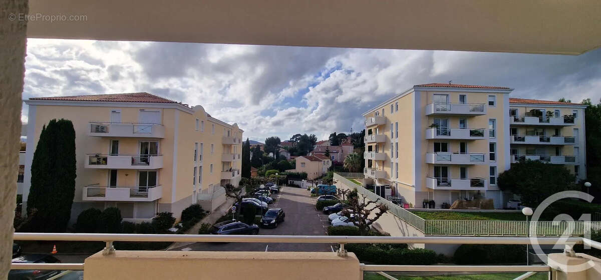 Appartement à HYERES