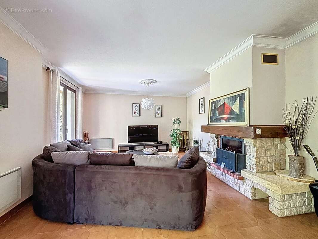 Maison à SAINT-JUST-DE-CLAIX