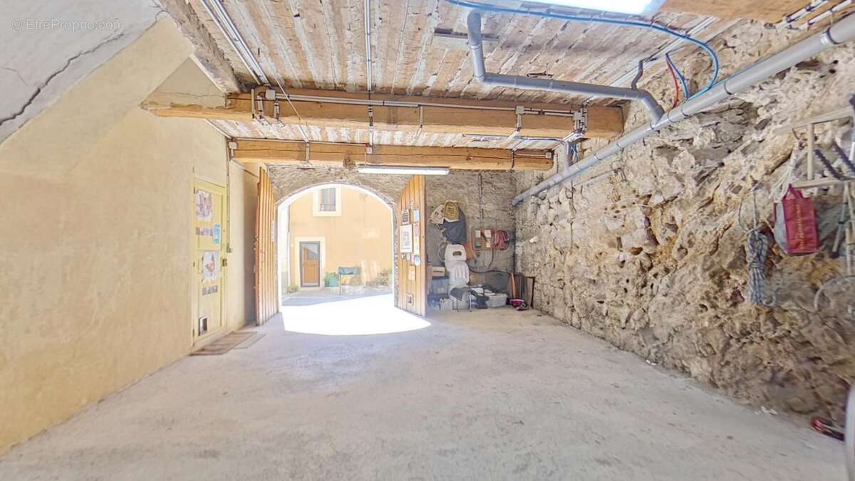 Maison à CUCUGNAN