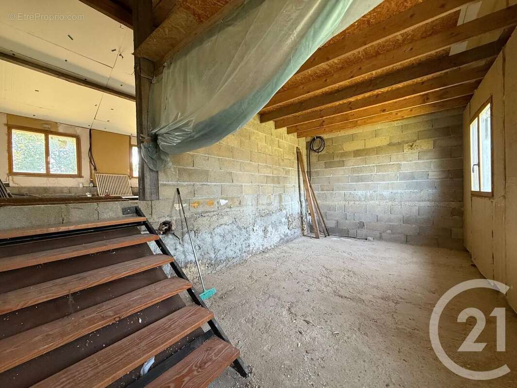 Maison à SAINT-SEROTIN