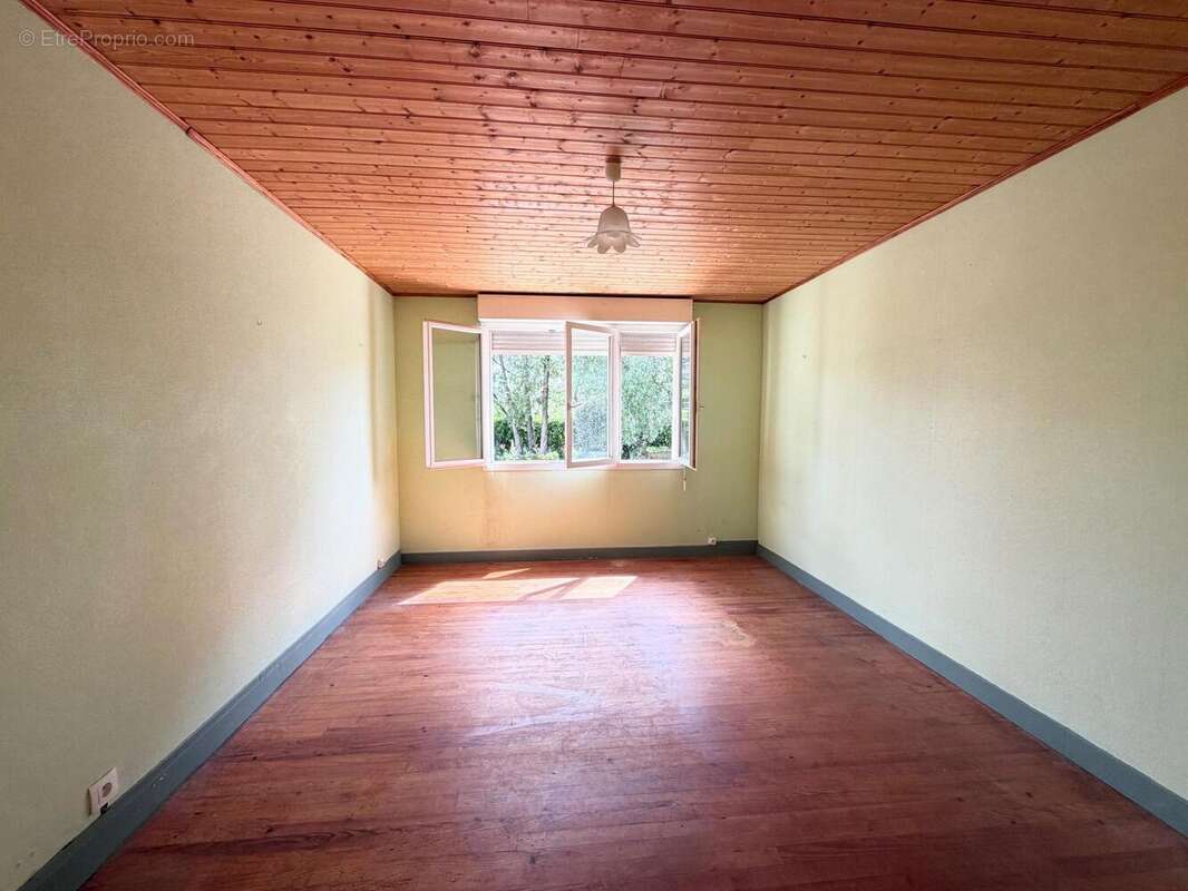Maison 139 m² à Sauveterre-De-Guyenne  - photo 7