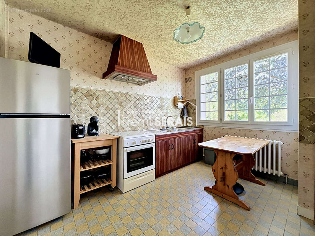Maison lumineuse avec jardin clos et arboré à Beaumont-sur-Sarthe - photo 8