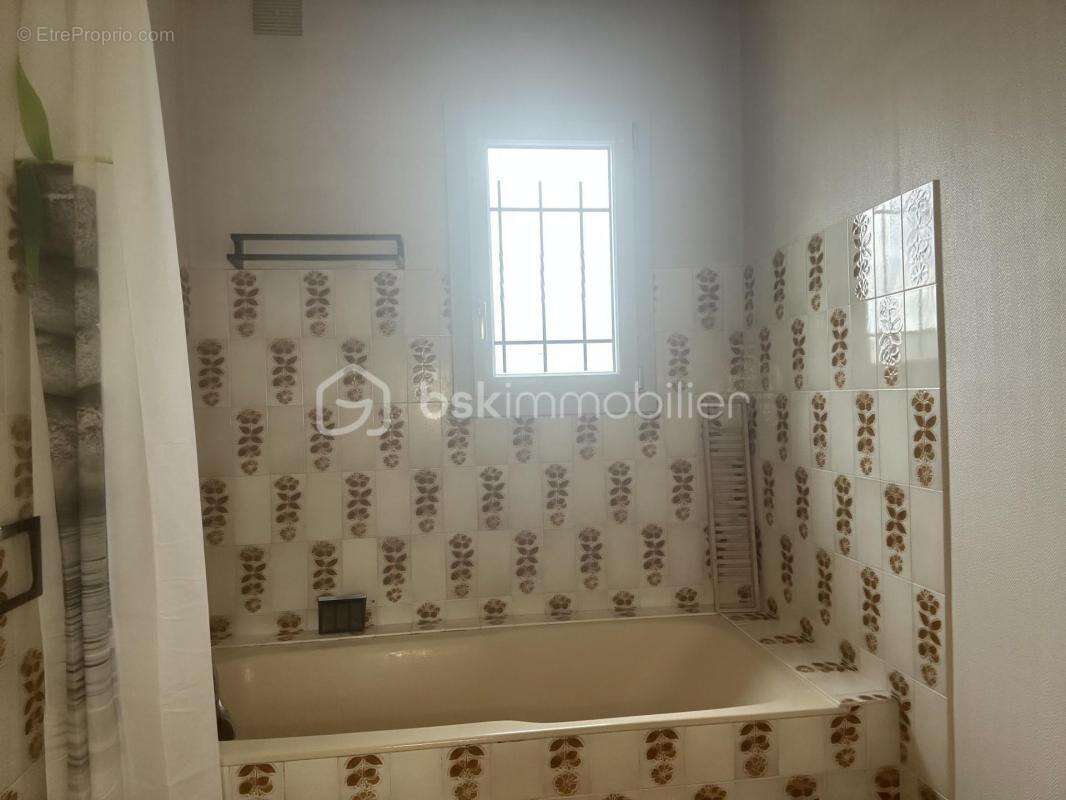 Maison à VILLEBAROU