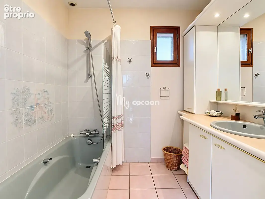 Maison - T6 - 177 m² - photo 11