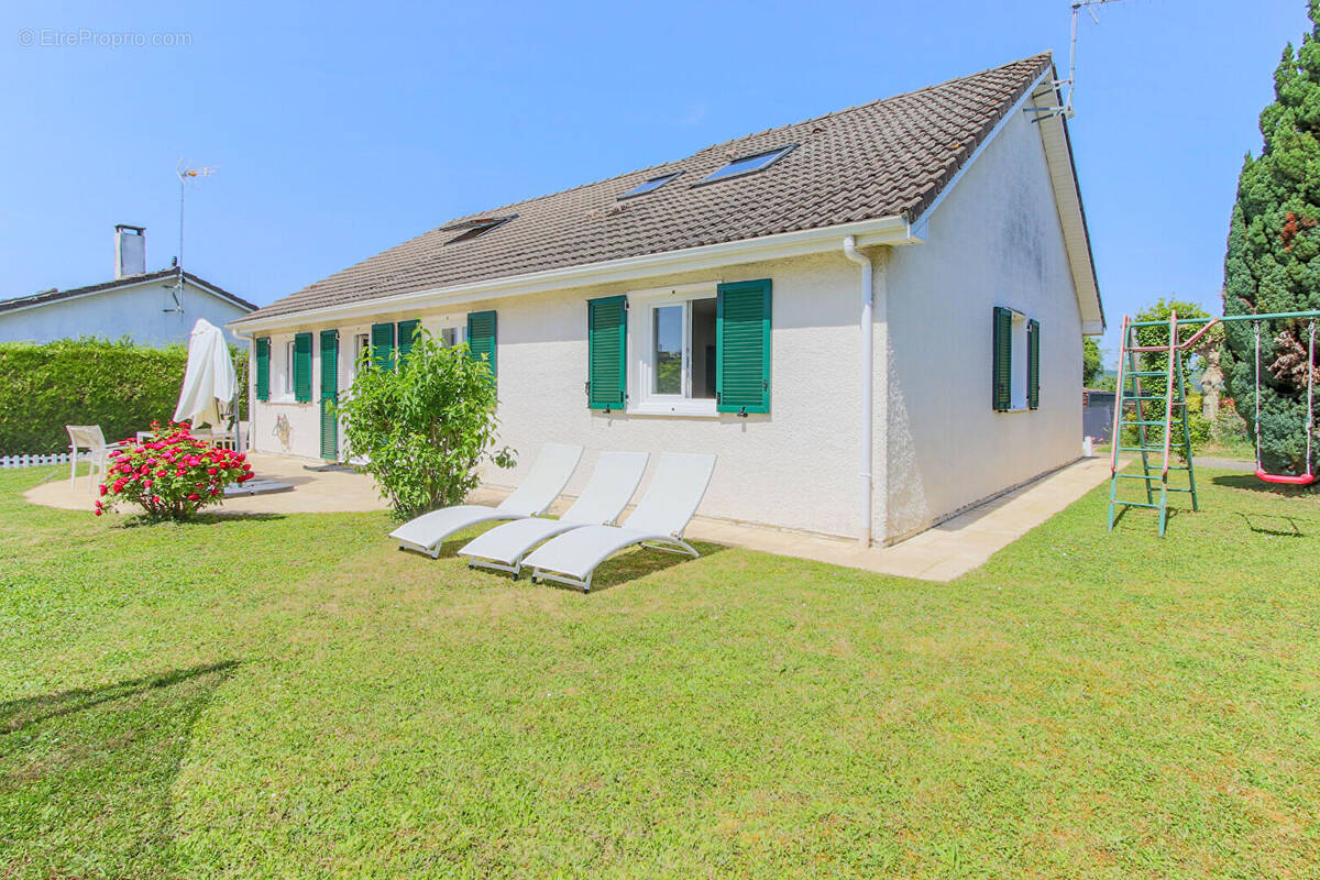 Maison à CRESPIERES
