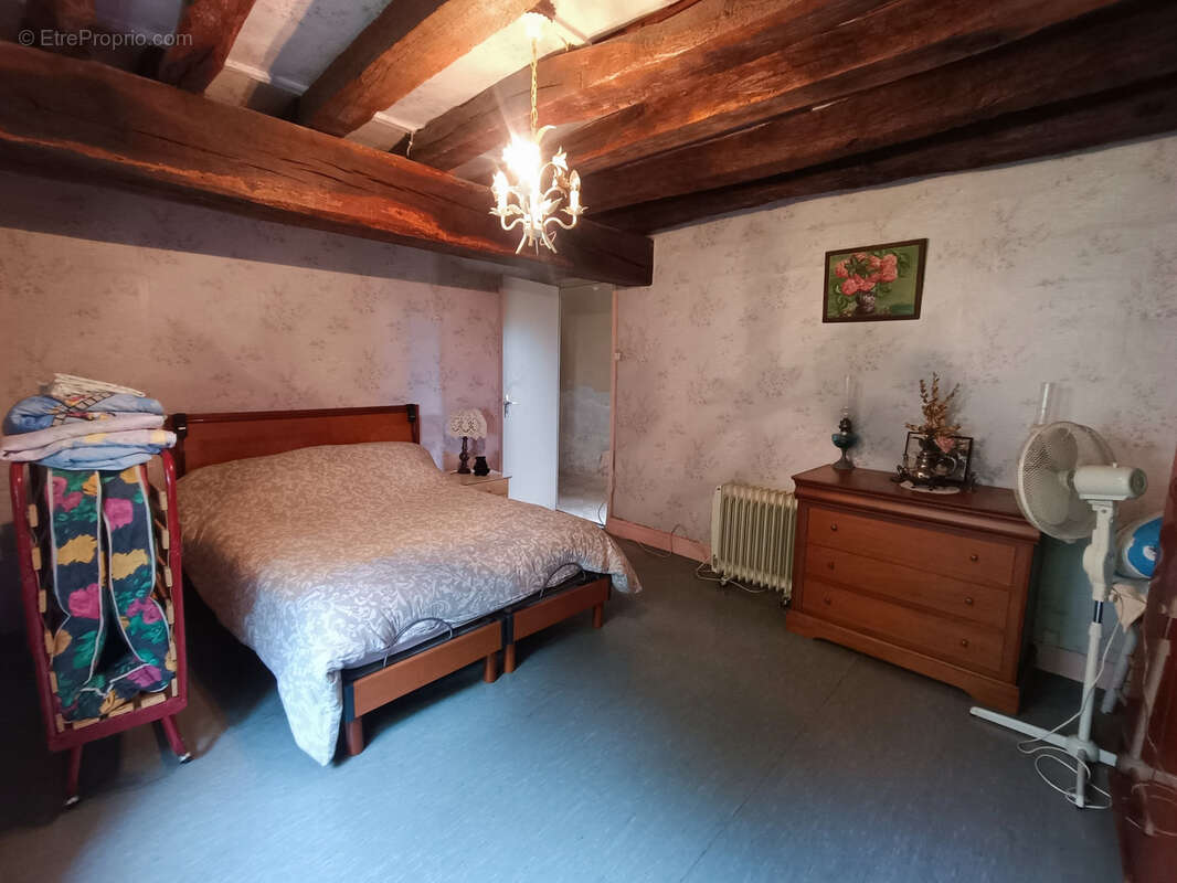 Maison à SANCERGUES
