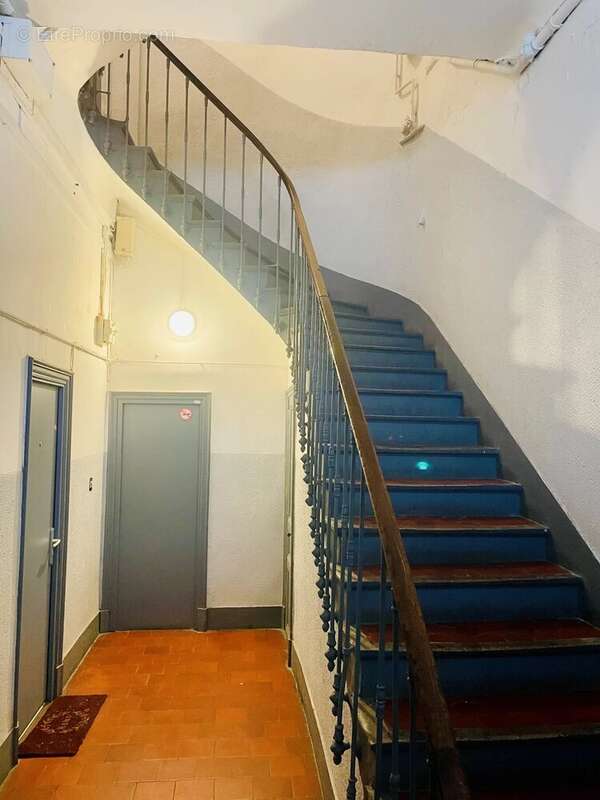 Appartement à MARSEILLE-2E