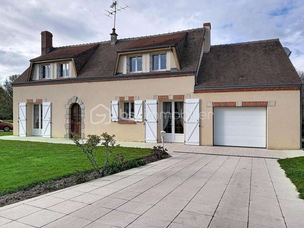 Maison à SELLES-SUR-CHER