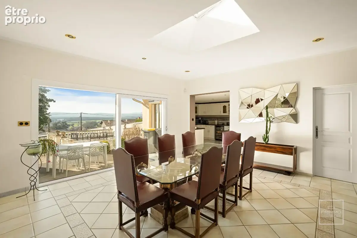 Reyrieux - maison bourgeoise, vue panoramique, 300m², jardin & piscine - photo 4