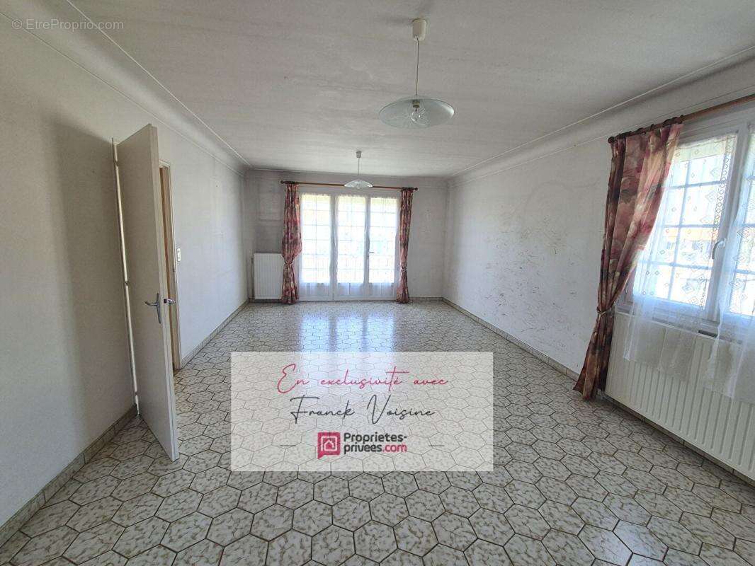 Maison à LES HERBIERS