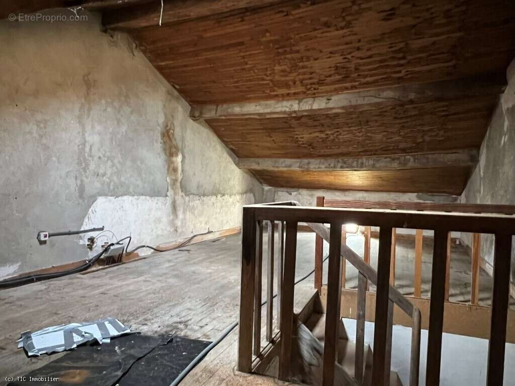 Maison à CELLEFROUIN