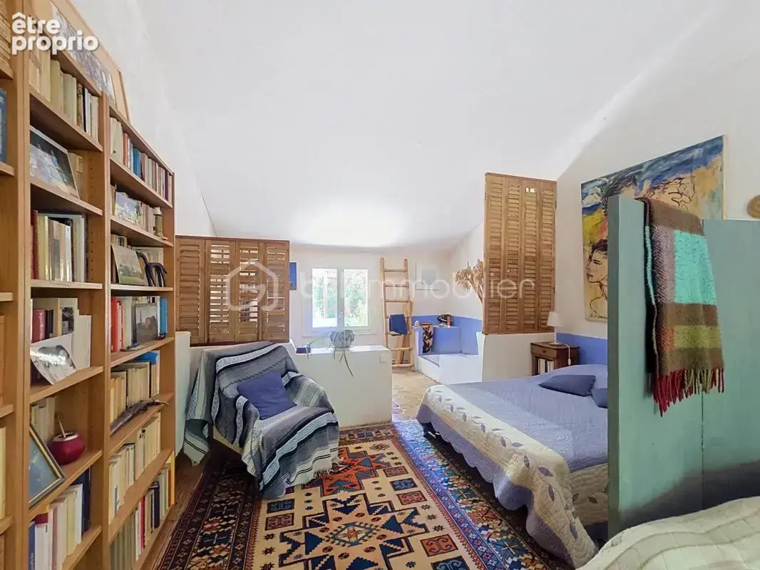 Propriete 4km uzes terrain 5 ha habitation dependances piscine - photo 8