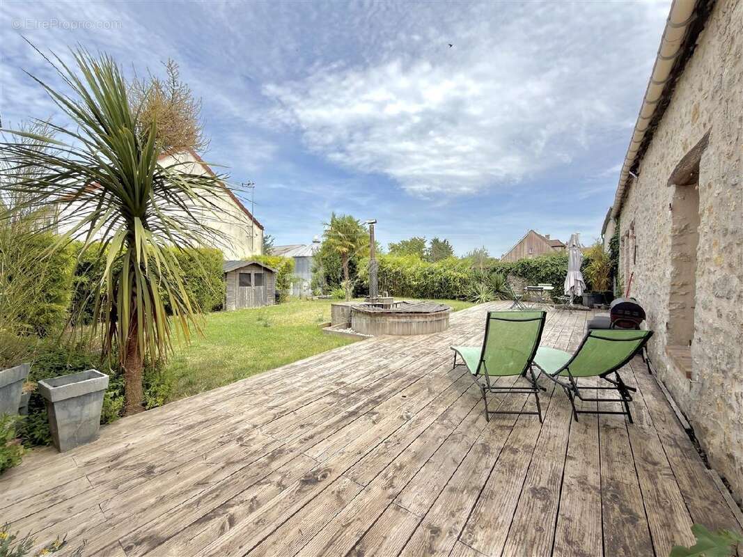 Maison à NEMOURS
