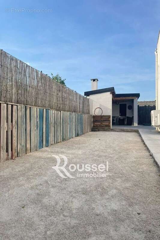 Maison à POUSSAN