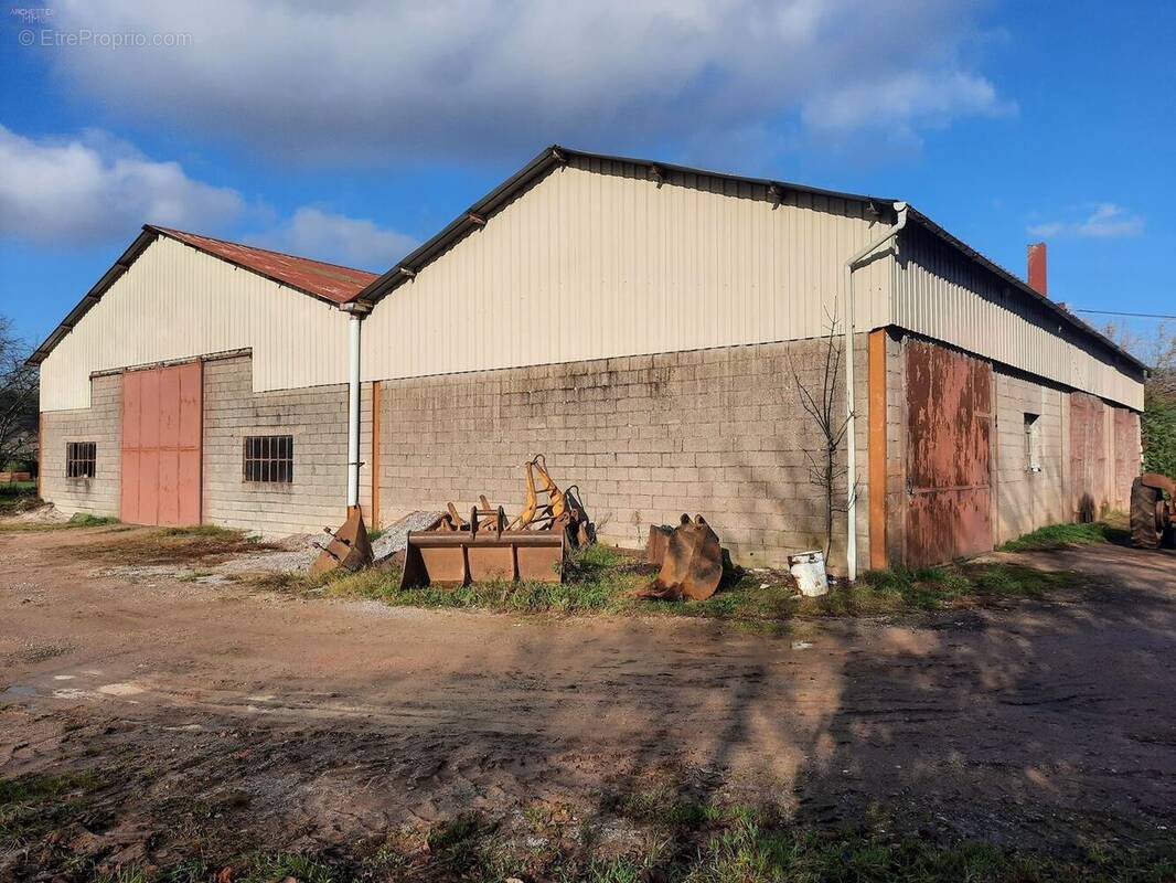 Parking à ARCHETTES