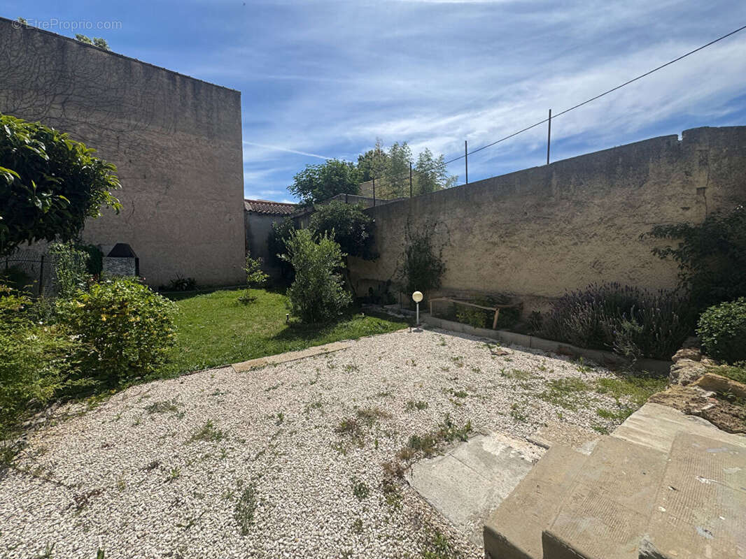 Maison Istres 4 pièce(s) 118 m2 - photo 3