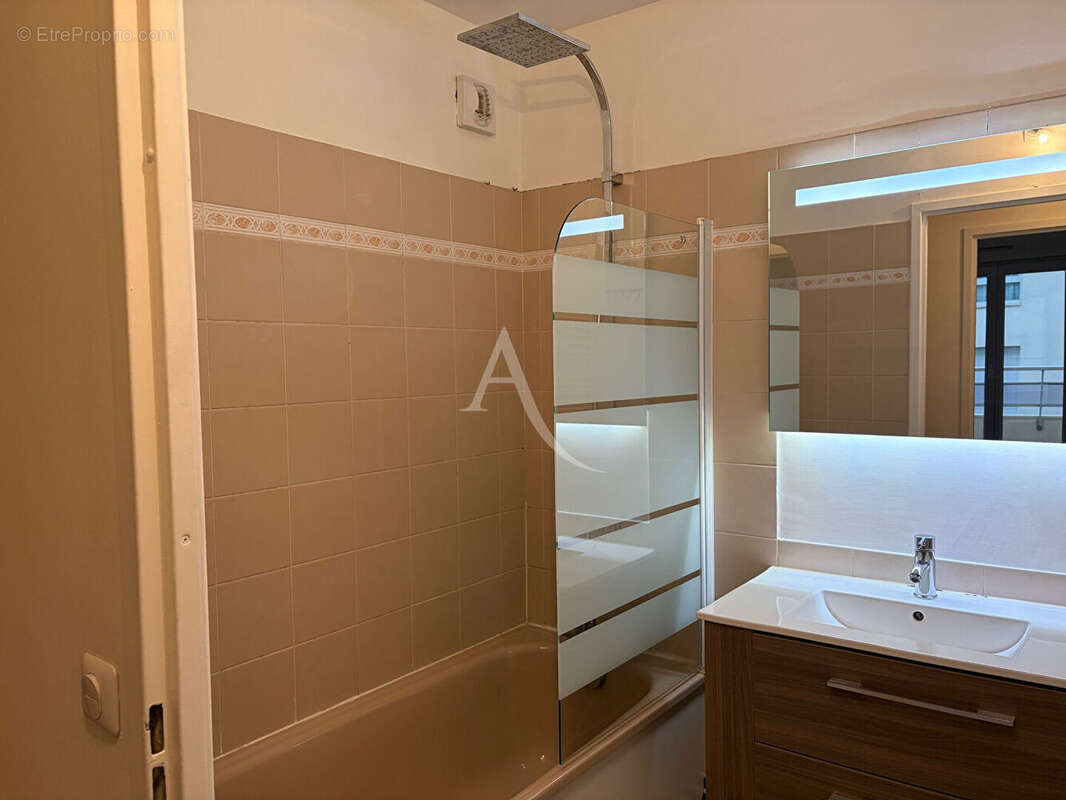 Appartement à LE BOURGET