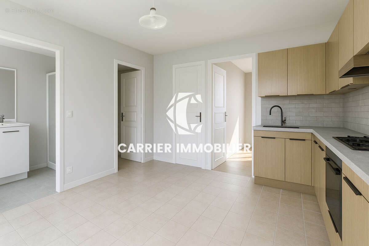 Appartement à GENAY