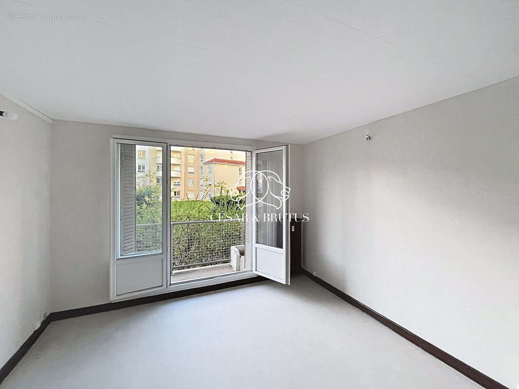 Appartement à LYON-8E