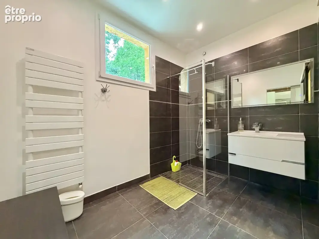 Grande maison familiale frontenas 280 m2 avec 5 chambres à 35 min de Lyon - photo 9