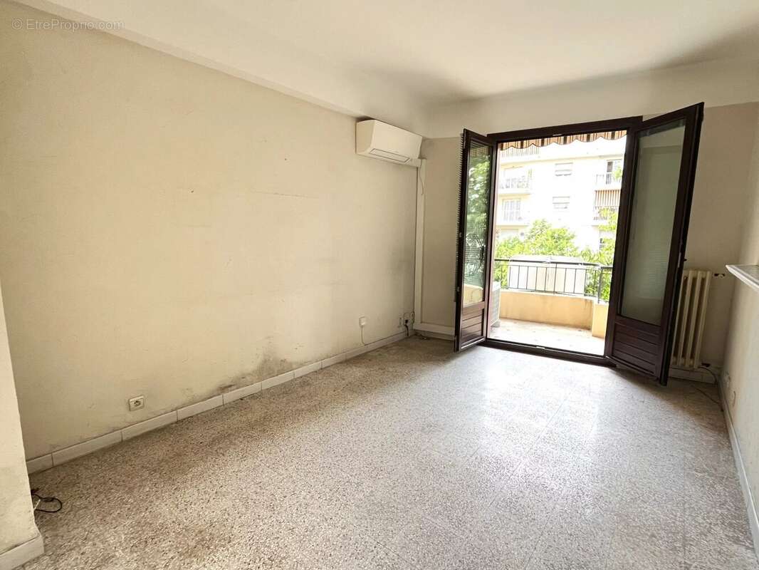 NICE Bas St Roch .Spacieux 2P - photo 6