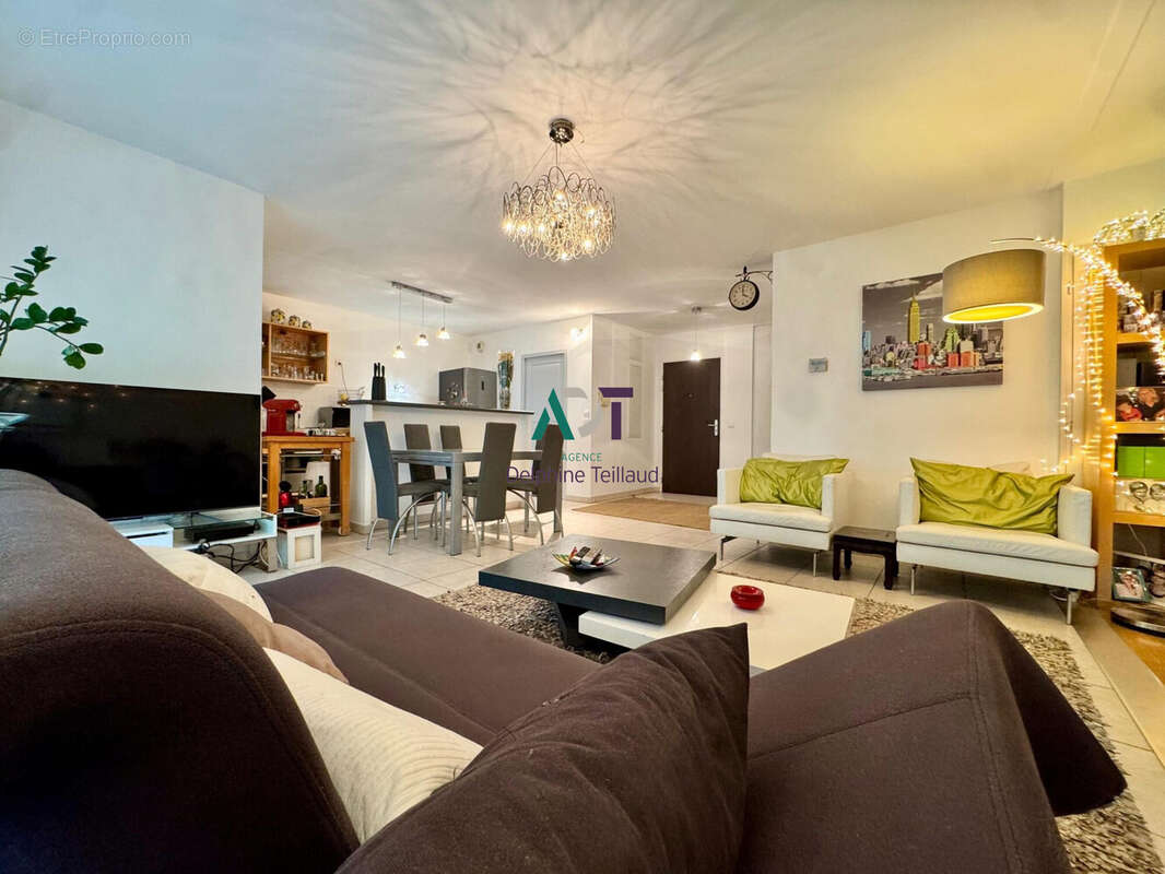 Appartement à MEYLAN