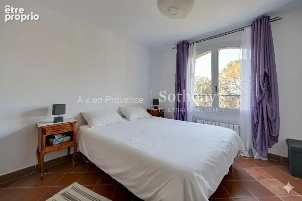 Bastide avec 2 dépendances - photo 16
