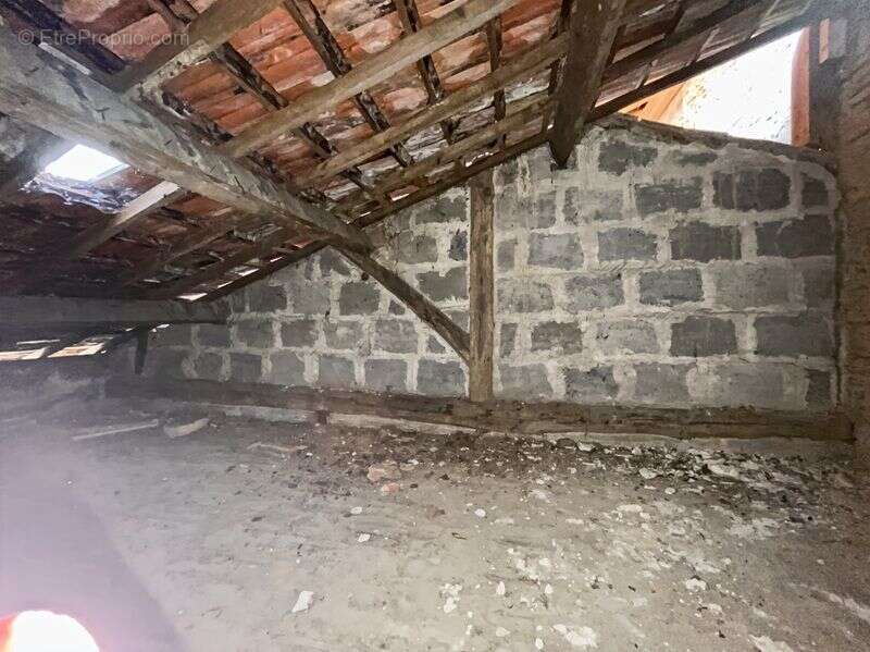 Parking à FLEURANCE