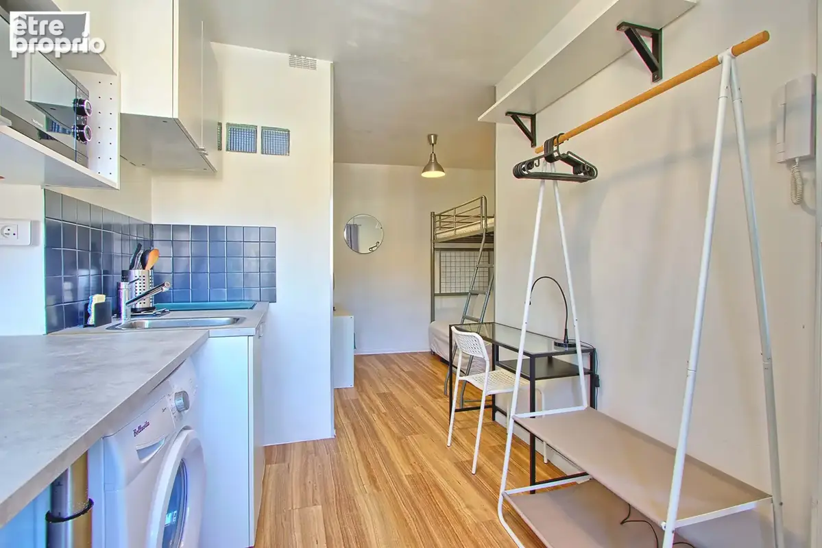 TOULON, Centre-Ville, studio de 15.5m2 en parfait état et idéalement placé - photo 3