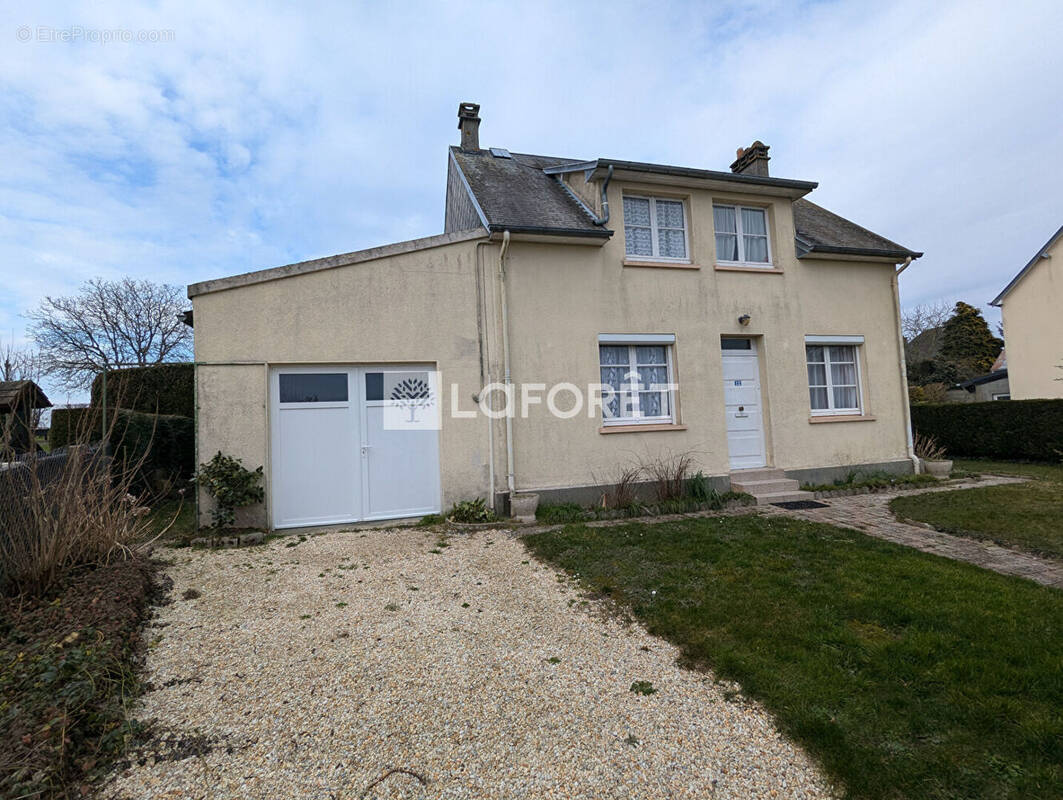 Maison à VASSY