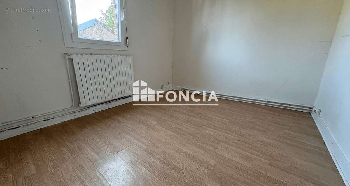 Maison à SARGE-LES-LE-MANS