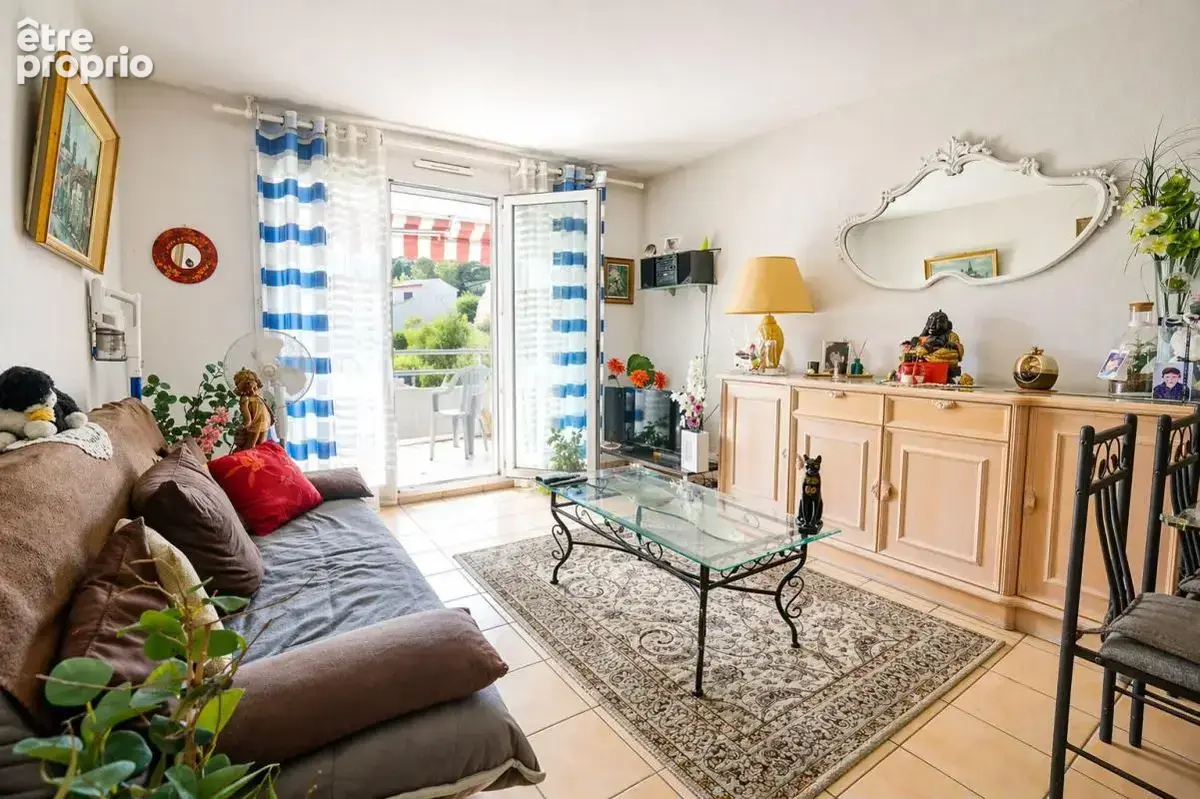 Residence de 2010 - transports/commodités - piscine - terrasse de 12m² - investissement - photo 5