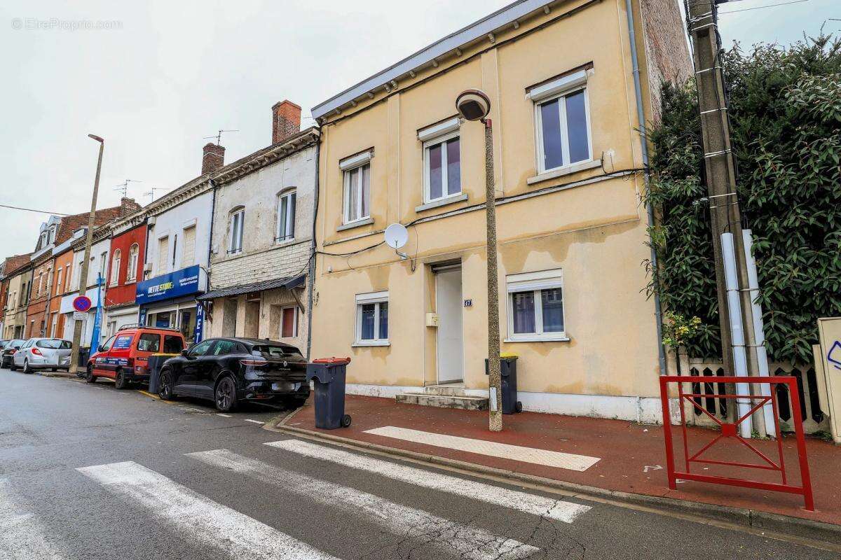 Maison à SALLAUMINES