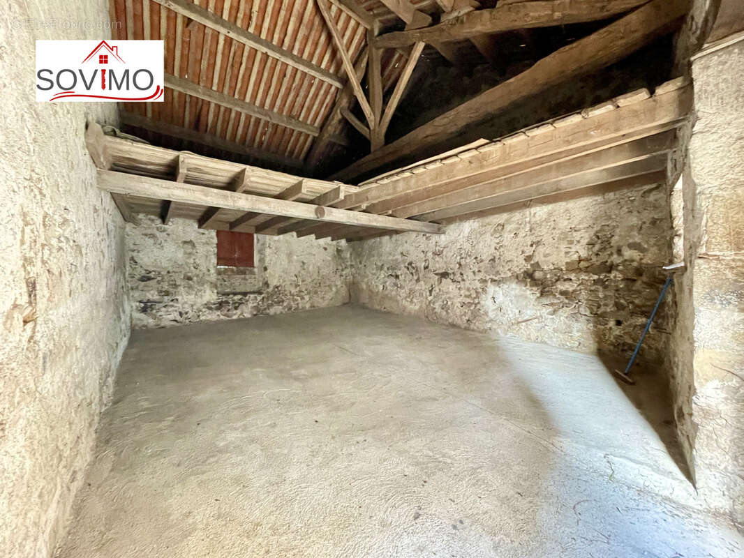 Maison de ville a rafraichir avec garage séparé - photo 17