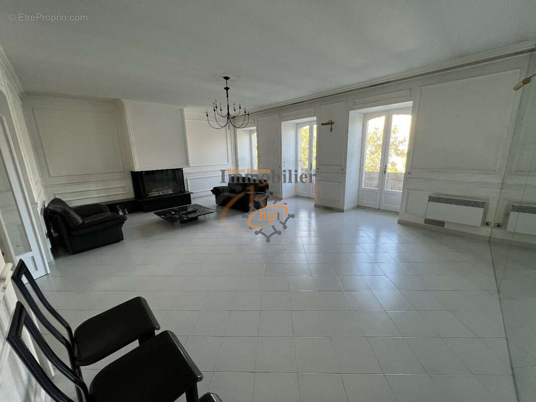 Appartement à SAINT-AFFRIQUE