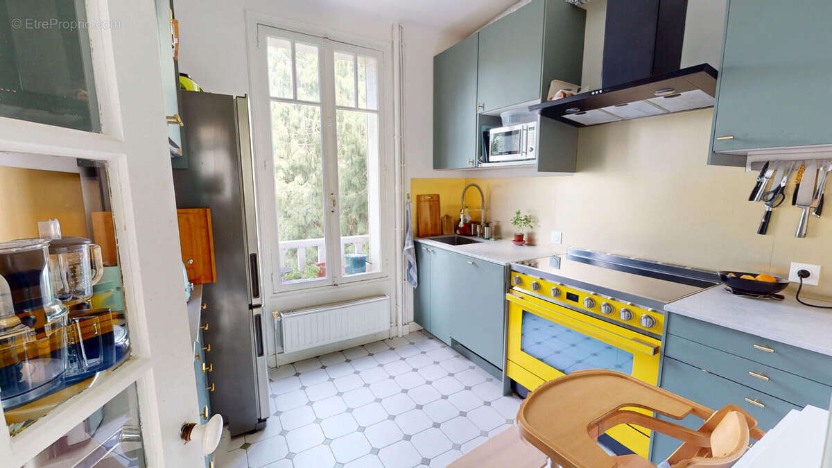 Maison à BURES-SUR-YVETTE