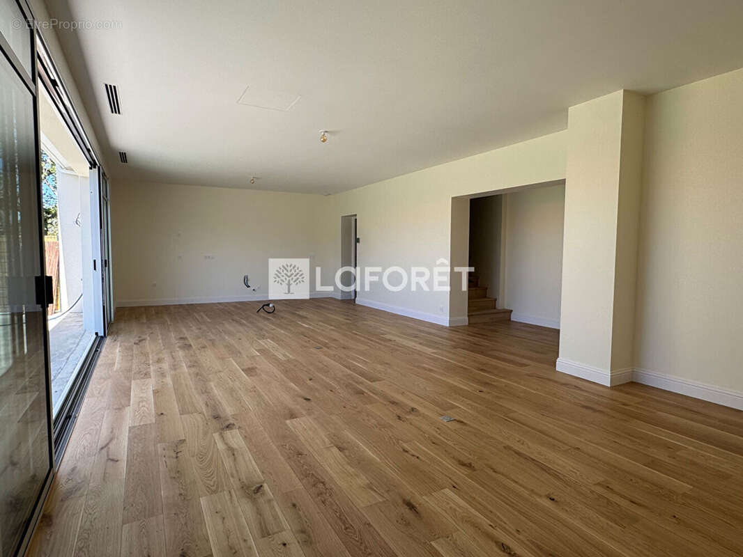 A vendre Maison Eysines 6pièce(s) 150 m² avec son annexe de 40 m² - photo 2