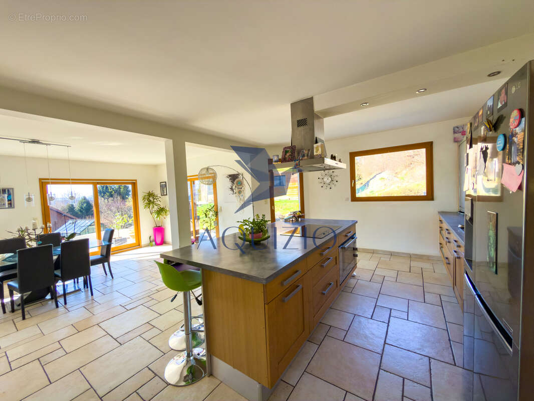 Maison à VIUZ-EN-SALLAZ