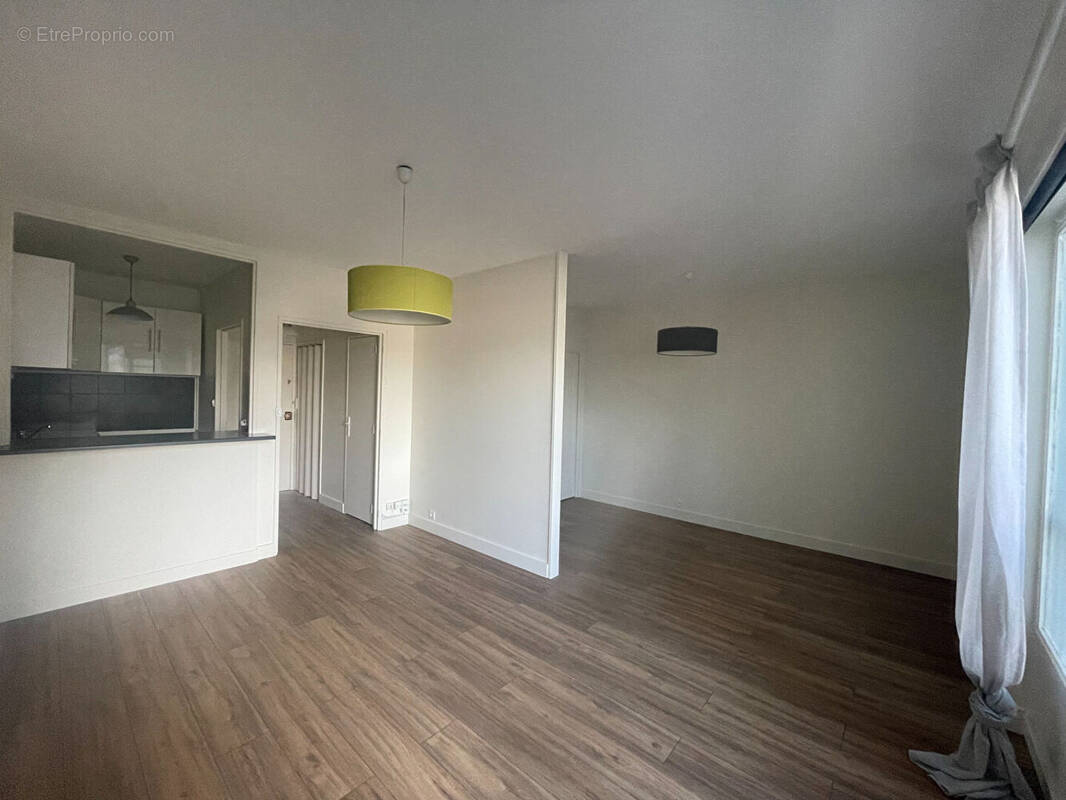 Appartement à PARIS-10E