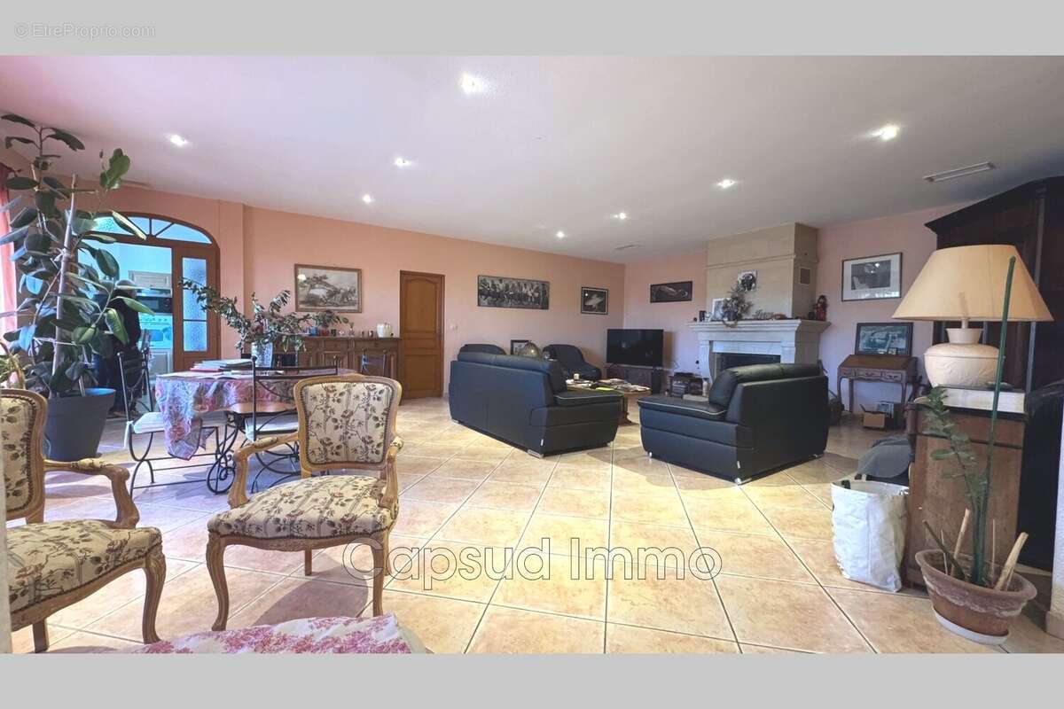 Maison 290 m² à Beziers  - photo 3