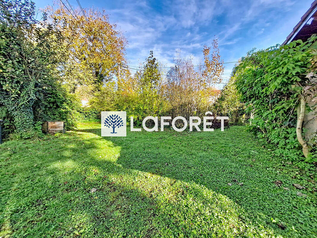 Maison à VOUJEAUCOURT