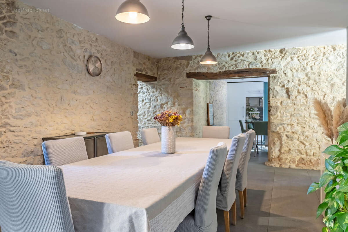 Maison à MONFLANQUIN