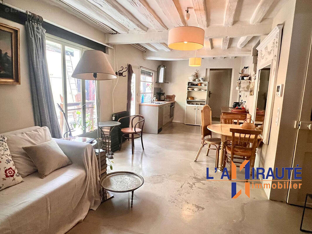 Appartement à HOUILLES
