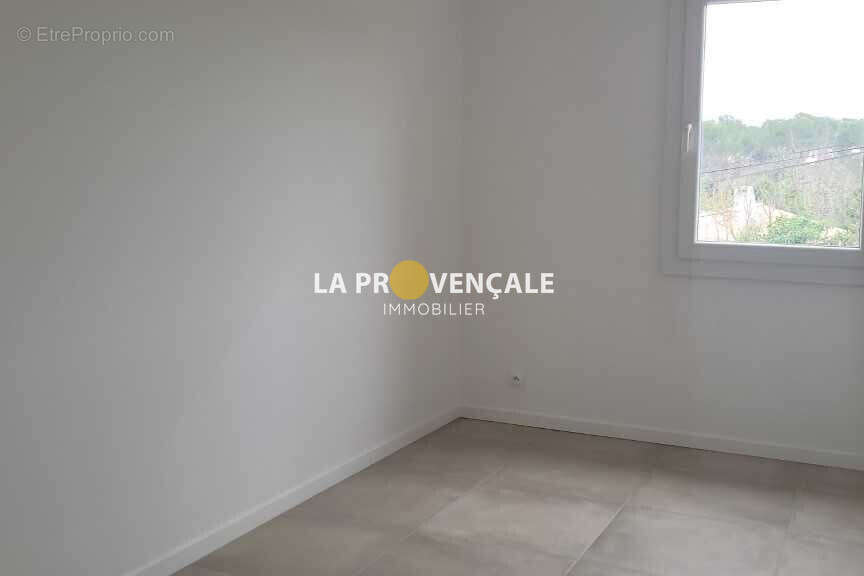 Appartement à GREASQUE