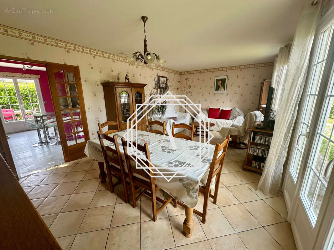 Maison à SAINT-CREPIN-IBOUVILLERS